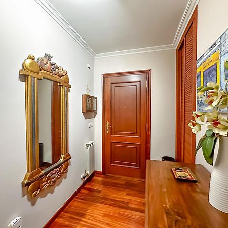 Apartamento Completo, Amplio, Muy Iluminado Y Con Plaza De Garaje Incluida. O Grove Esterno foto