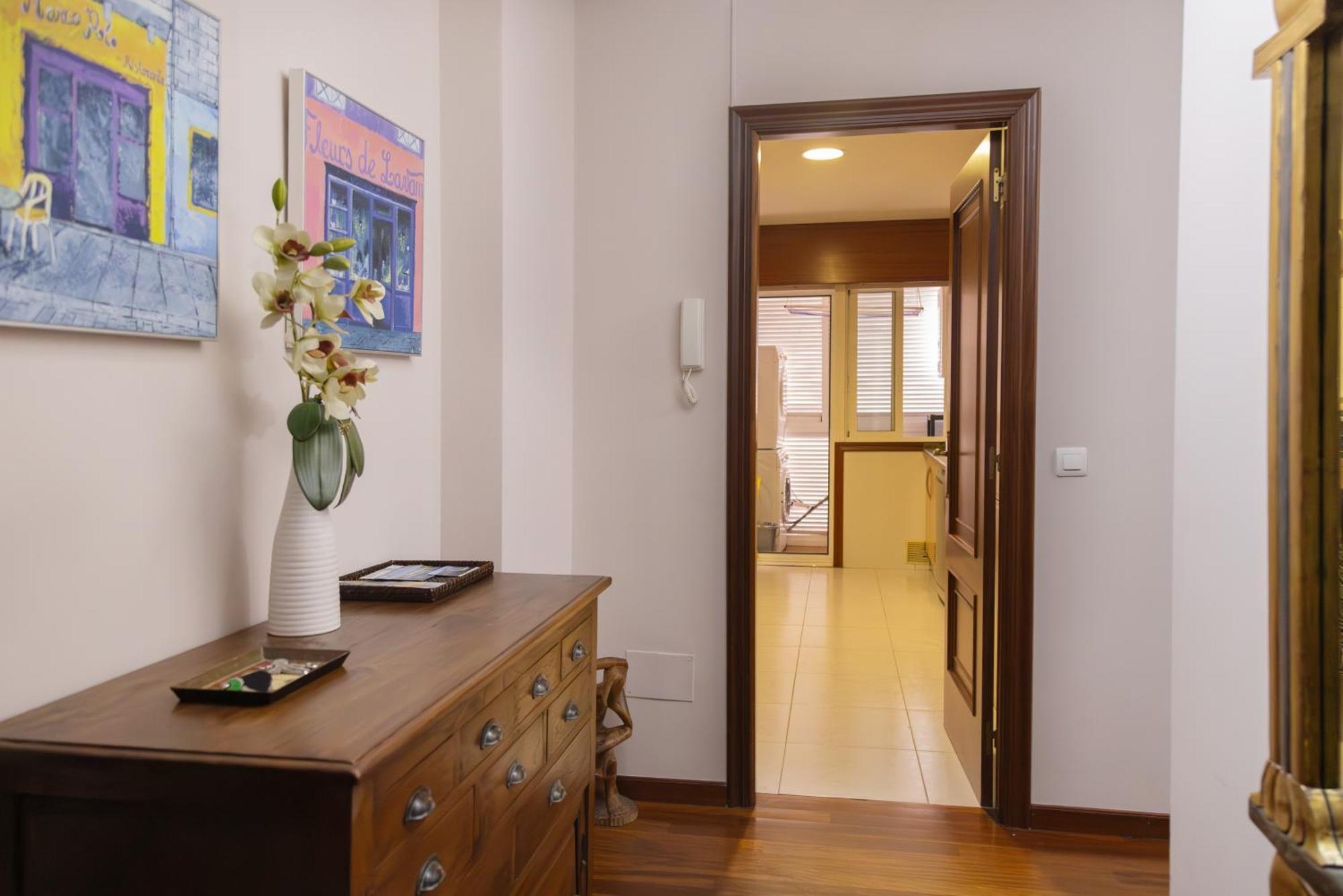 Apartamento Completo, Amplio, Muy Iluminado Y Con Plaza De Garaje Incluida. O Grove Esterno foto
