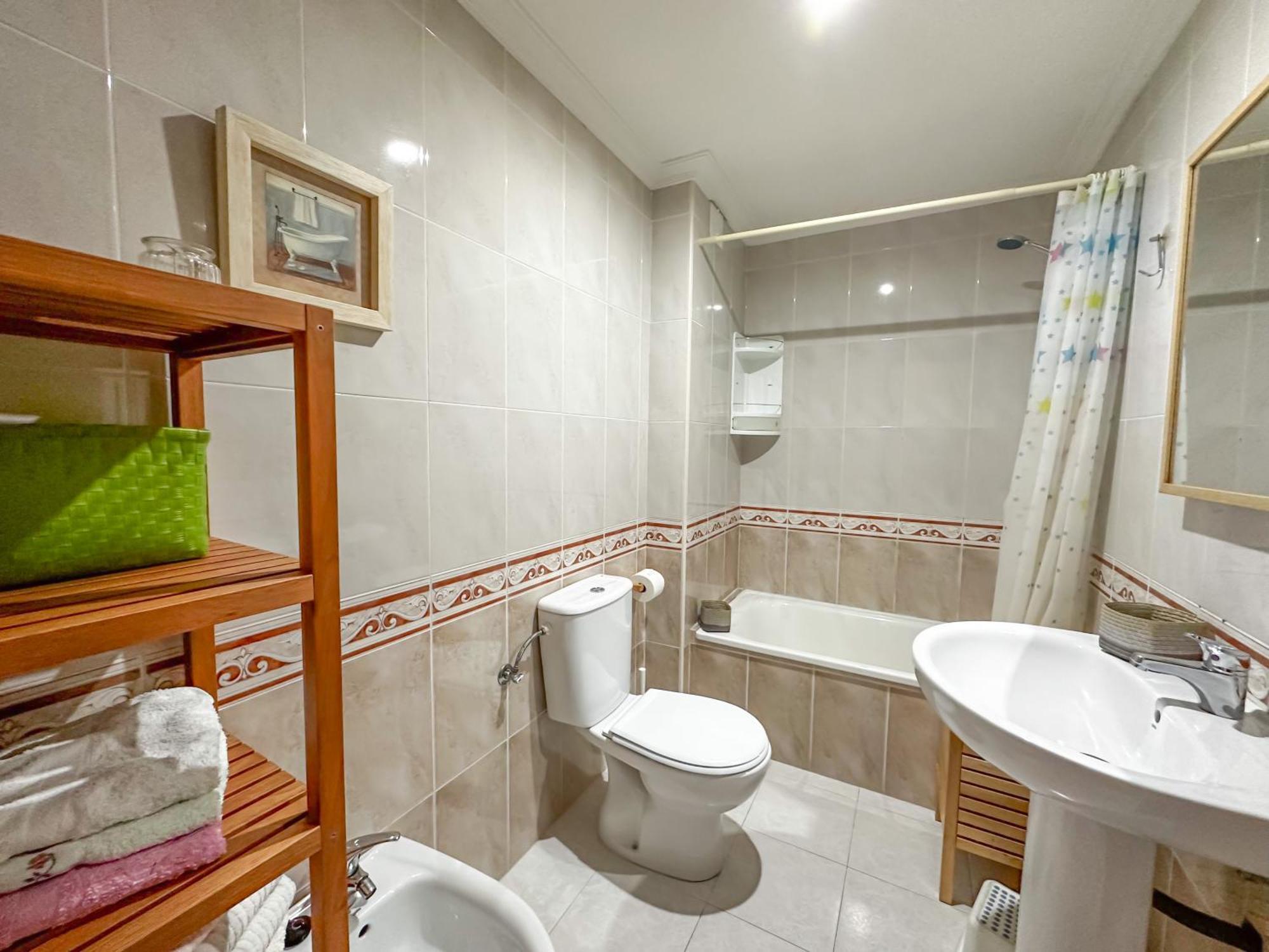 Apartamento Completo, Amplio, Muy Iluminado Y Con Plaza De Garaje Incluida. O Grove Esterno foto