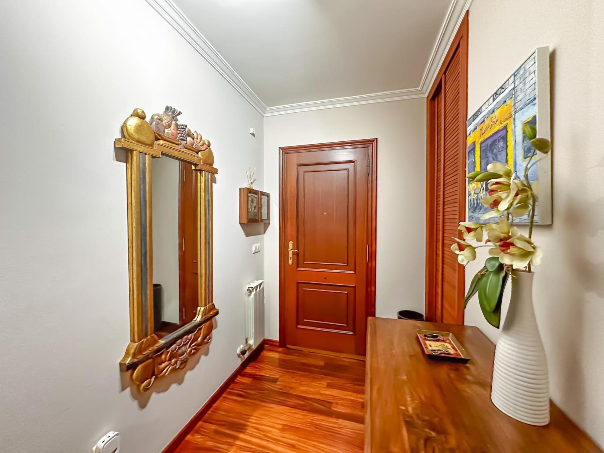 Apartamento Completo, Amplio, Muy Iluminado Y Con Plaza De Garaje Incluida. O Grove Esterno foto