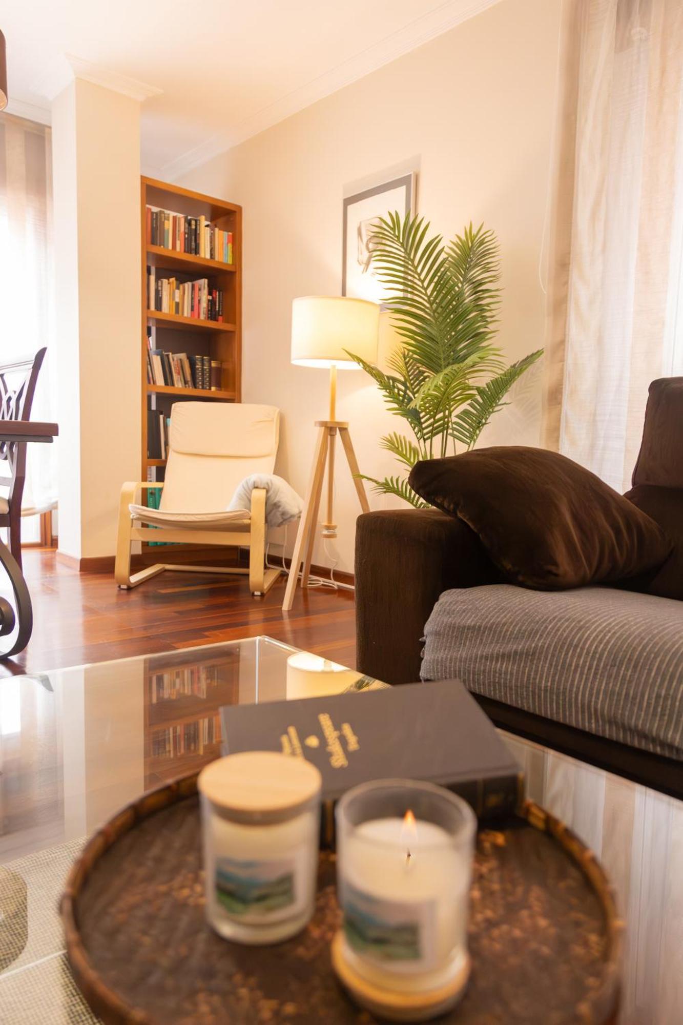 Apartamento Completo, Amplio, Muy Iluminado Y Con Plaza De Garaje Incluida. O Grove Esterno foto