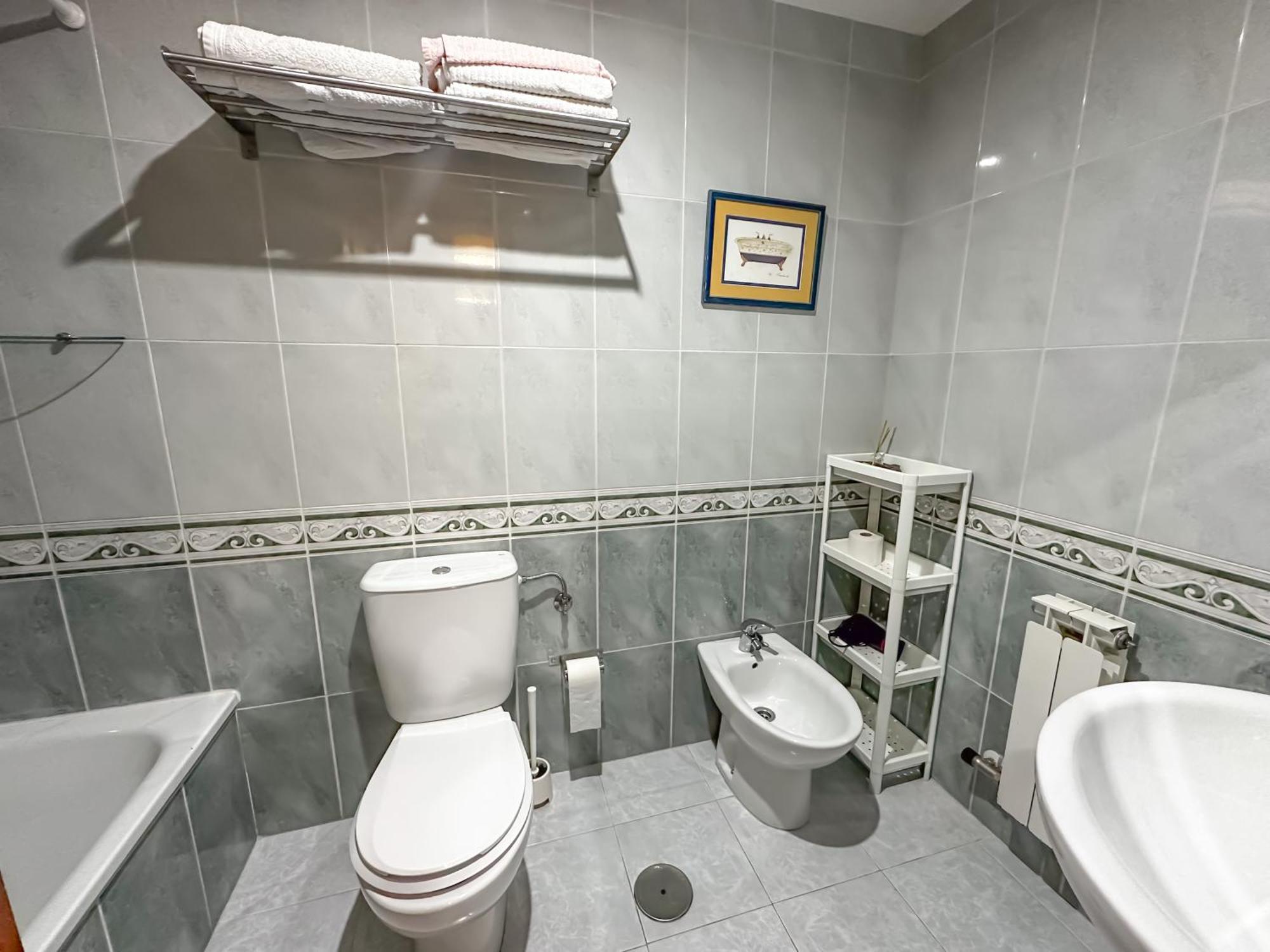 Apartamento Completo, Amplio, Muy Iluminado Y Con Plaza De Garaje Incluida. O Grove Esterno foto