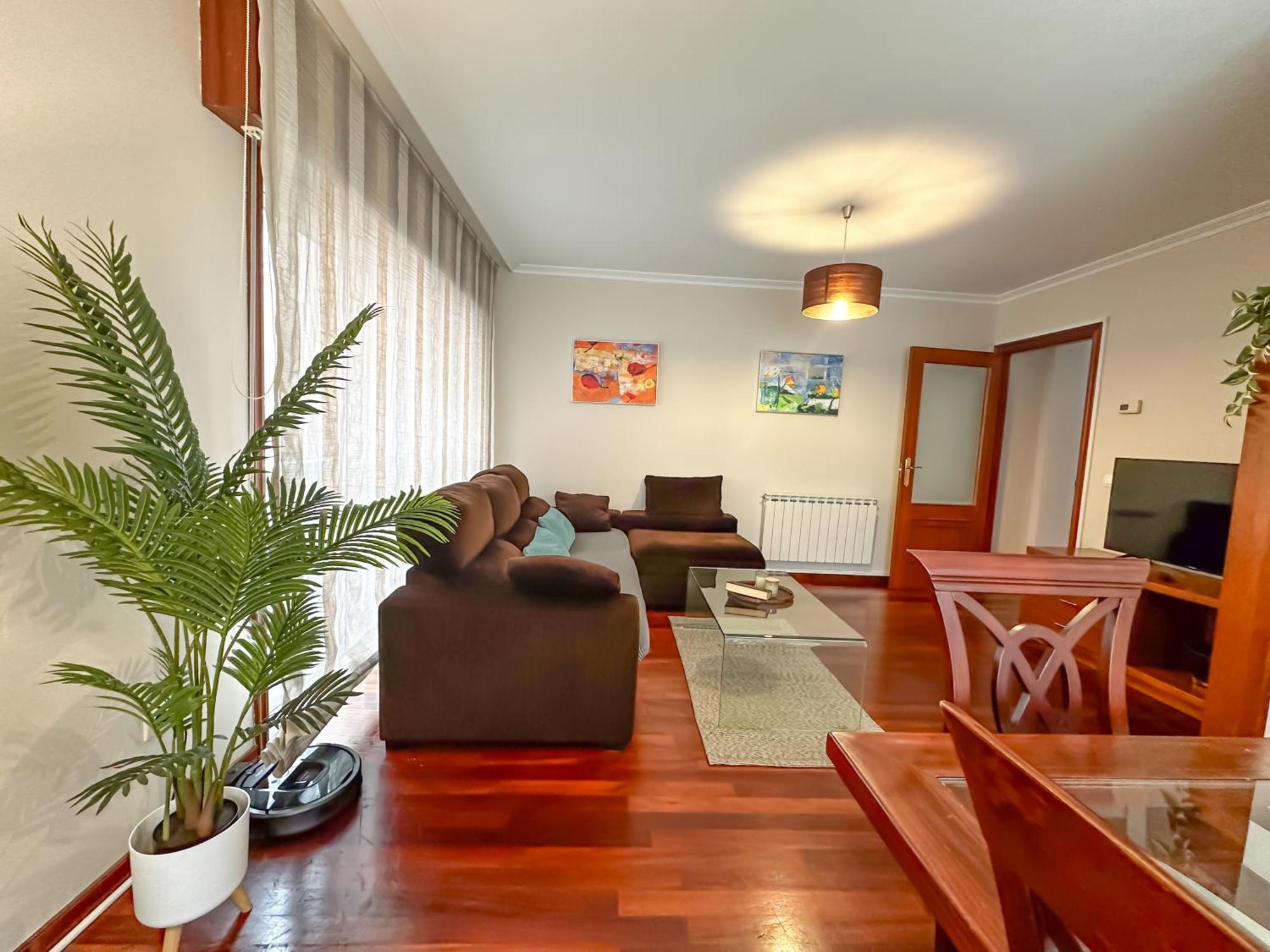 Apartamento Completo, Amplio, Muy Iluminado Y Con Plaza De Garaje Incluida. O Grove Esterno foto